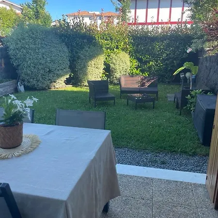 Appartement T2 Avec Jardin Privatif *